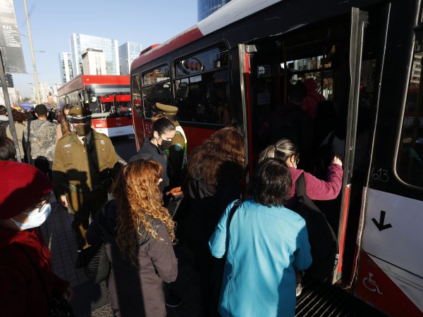 Transporte público gratuito y descuentos: revisa cómo funcionará la movilización este domingo de elecciones