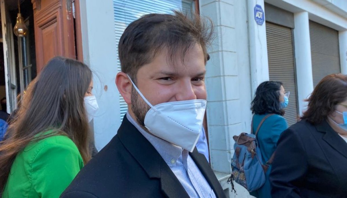 Gabriel Boric vota en Punta Arenas | 24 horas