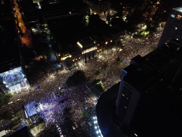 De Arica a Punta Arenas: las celebraciones por el triunfo de Gabriel Boric