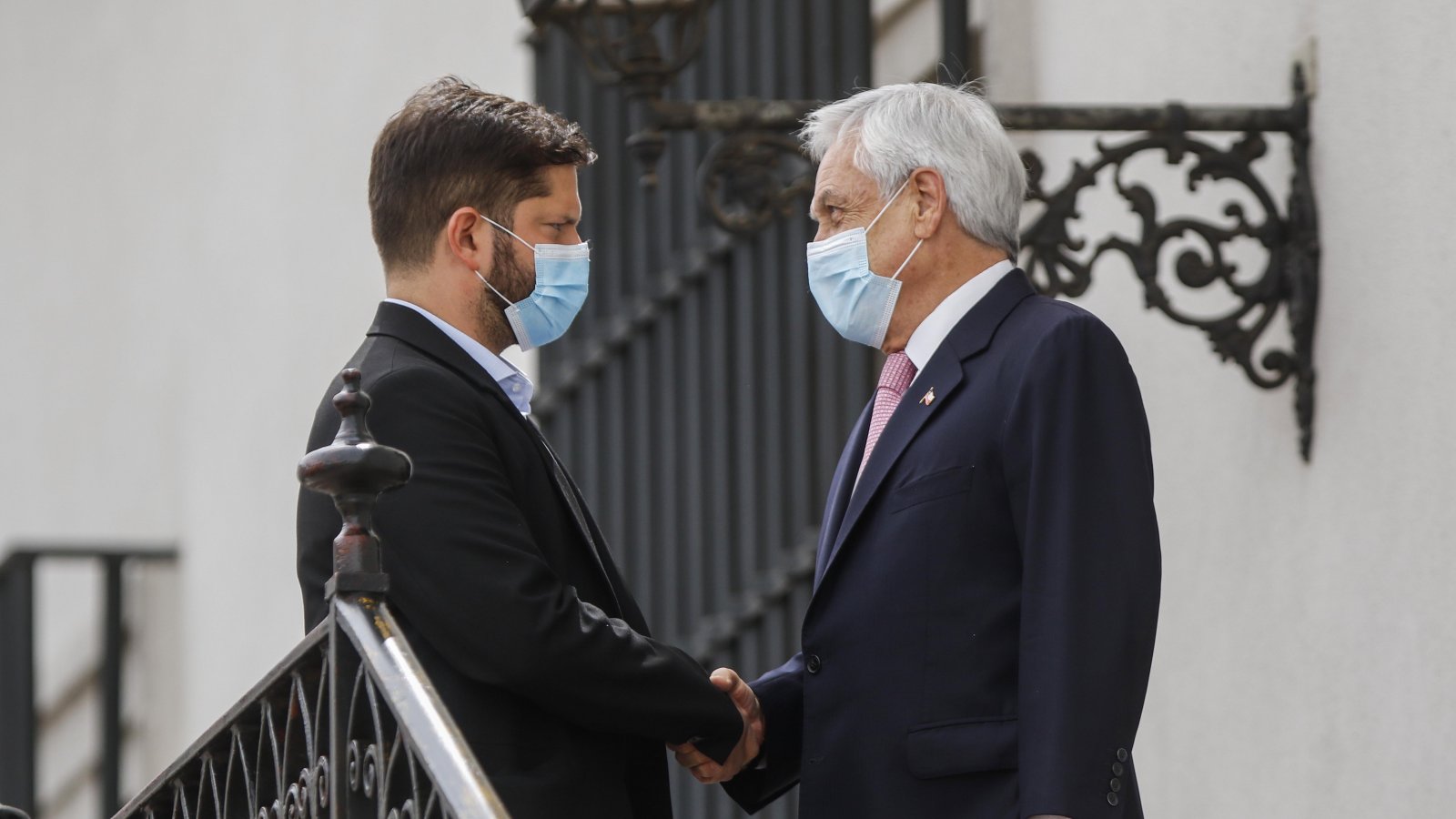 Boric no irá a cumbre con Piñera: 